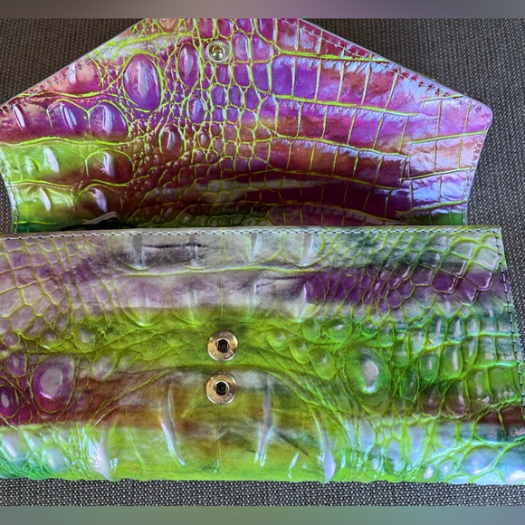 NWT Brahmin Veronica  DELIGHT Trifold Wallet - Picture 8 of 11